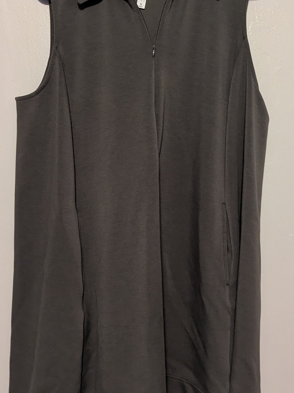 STYLUS Woman's Olive green sleeveless active short dress